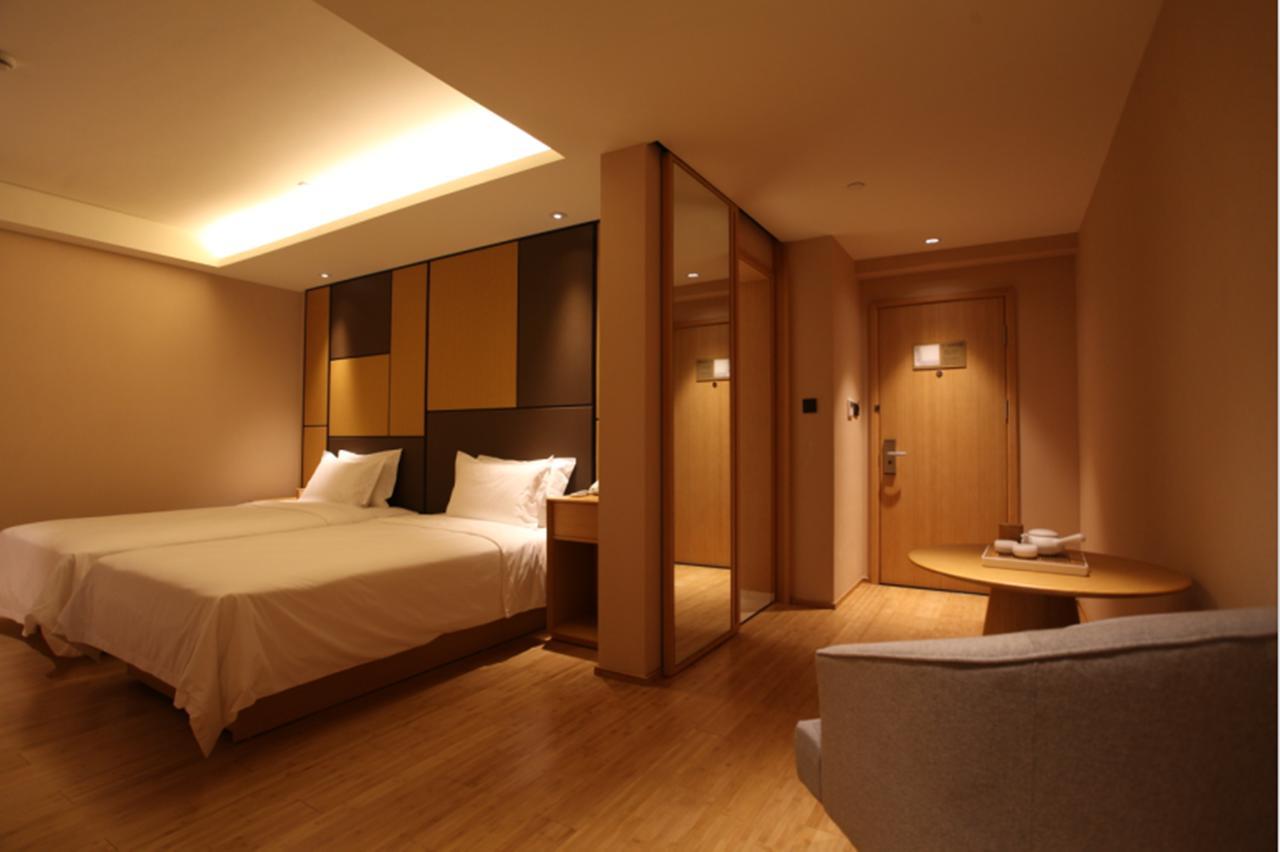 Ji Hotel Shanghai Kangqiao Xiuyan Road Exterior photo